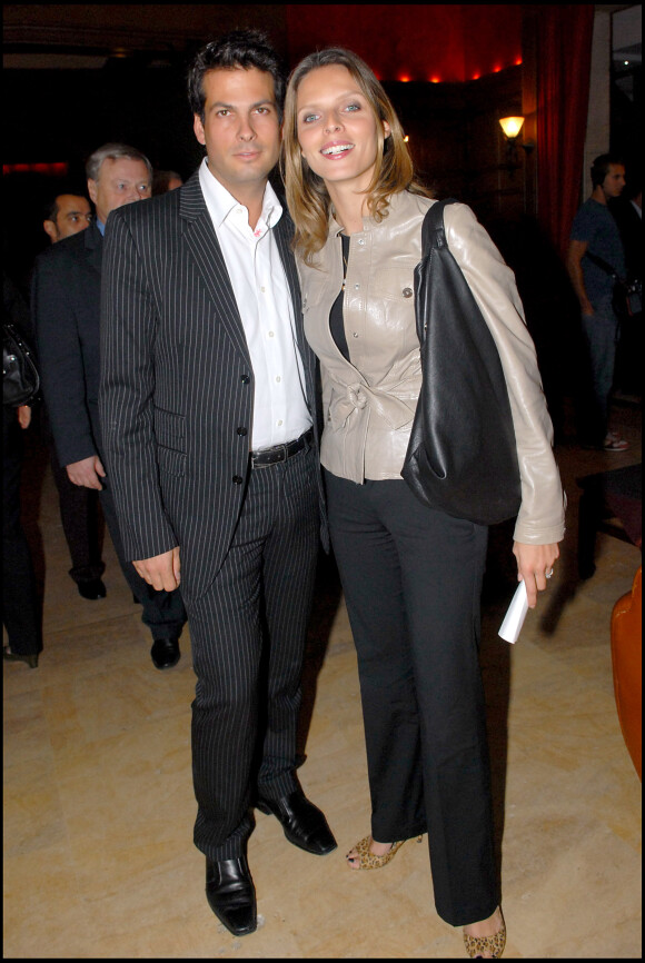 Sylvie Tellier et son ex-mari Camille Le Maux au coktais organisé pat Bernard Sabbah, spécialiste du voyage et de la télévision et à la radio en compagnie de ses amis au Manoir du Country Club de Saint-Cloud, le 18 septembre 2007.