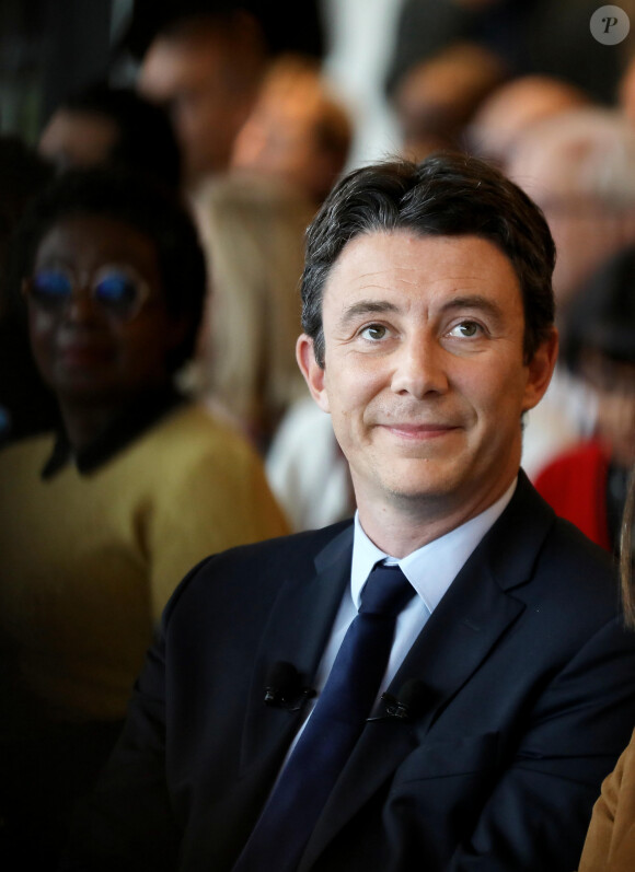 Benjamin Griveaux - Benjamin Griveaux, candidat LREM à la mairie de Paris, dévoile son programme "Un nouveau souffle pour Paris" depuis le quartier des Batignolles (17ème arrondissement) le 13 février 2020. © Dominique Jacovides / Bestimage