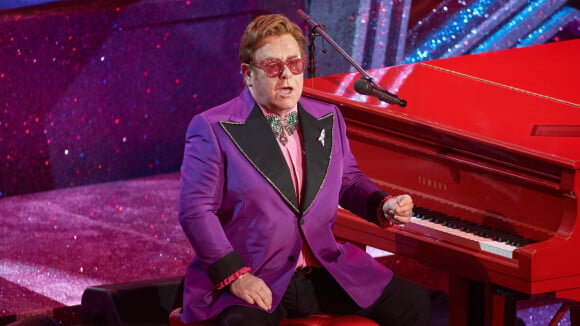 Elton John atteint d'une pneumonie : il quitte la scène en plein concert