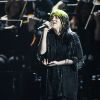 Billie Eilish interprète la chanson "No Time To Die" aux Brit Awards 2020 à l'O2 Arena. Londres, le 18 février 2020.