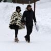 Exclusif - Laeticia Hallyday et son compagnon Pascal Balland lors d'une journée au ski à la station "Big Sky" dans le Montana avec leurs filles respectives, le 16 février 2020.