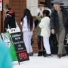 Exclusif - Laeticia Hallyday, ses filles Jade et Joy, son compagnon Pascal Balland et sa fille Mathilde arrivent dans le Montana pour un séjour au ski, le 15 février 2020.