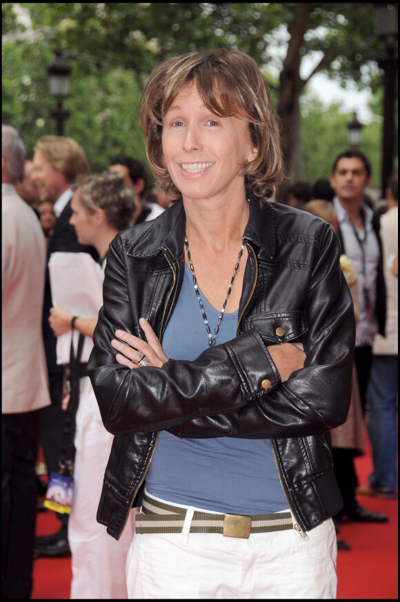 Pascale Clark qui prête sa voix à l'ordinateur du vaisseau spatial L'Axiome dans la version française - Première du film "Wall.E" au Gaumont Marignan à Paris, le 17 juillet 2008.