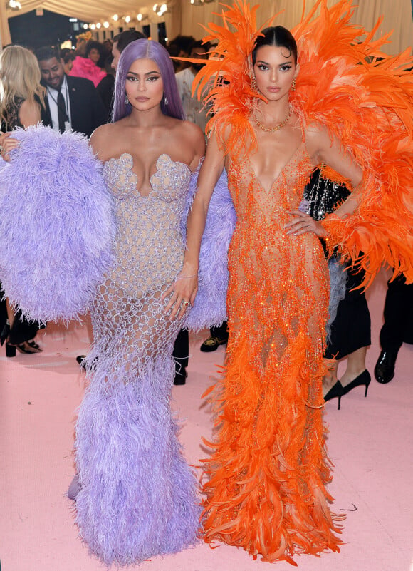 Kylie Jenner et Kendall Jenner - Arrivées des people à la 71ème édition du MET Gala (Met Ball, Costume Institute Benefit) sur le thème "Camp: Notes on Fashion" au Metropolitan Museum of Art à New York, le 6 mai 2019
