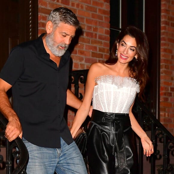 Exclusif - George Clooney et sa femme Amal Alamuddin Clooney sont allés diner en amoureux pour fêter leur 5ème anniversaire de mariage à New York, le 27 septembre 2019