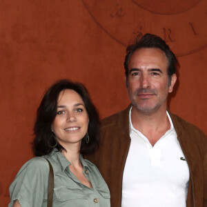Jean Dujardin et sa femme Nathalie Péchalat - People au village pour la finale hommes lors des internationaux de France de tennis de Roland Garros 2019 à Paris le 9 juin 2019. © Jacovides - Moreau / Bestimage
