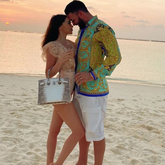 Nabilla a reçu un sac d'une valeur inestimable pour son anniversaire de la part de Thomas Vergara. Janvier 2020.