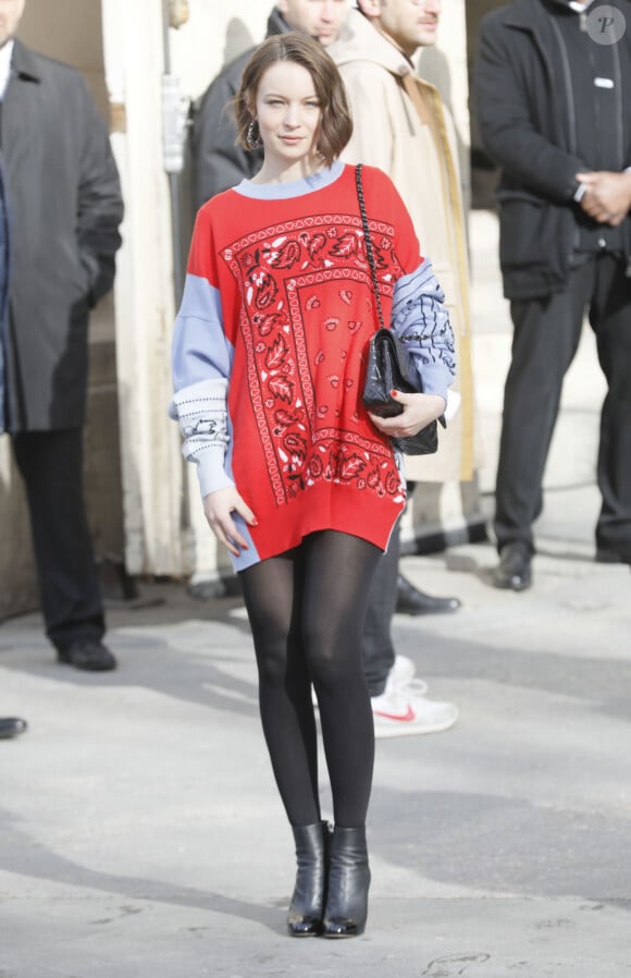 Diane Rouxel arrive au Grand Palais pour assister au défilé Chanel, collection prêt-à-porter automne-hiver 2020-2021. Paris, le 3 mars 2020. © Veeren Ramsamy-Christophe Clovis / Bestimage