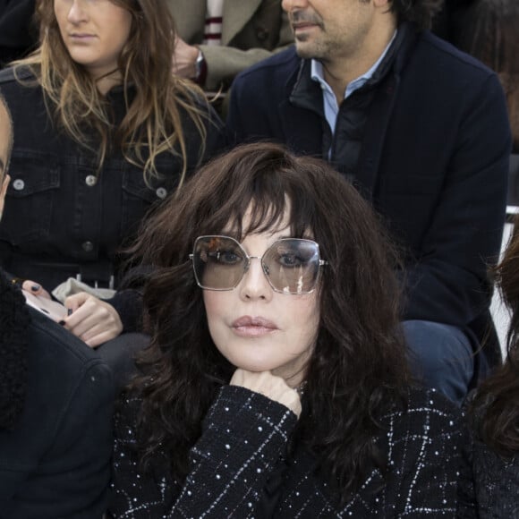 Isabelle Adjani et Anna Mouglalis assistent au défilé Chanel collection prêt-à-porter Automne/Hiver 2020-2021 au Grand Palais. Paris, le 3 mars 2020. © Olivier Borde/Bestimage