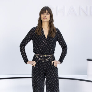 Clara Luciani assiste au défilé Chanel collection prêt-à-porter Automne/Hiver 2020-2021 au Grand Palais. Paris, le 3 mars 2020. © Olivier Borde/Bestimage