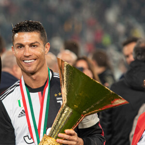 Cristiano Ronaldo, sa compagne Georgina Rodriguez et sa mère Maria Dolores dos Santos Aveiro - C. Ronaldo fête en famille le titre de champion d'Italie avec son équipe la Juventus de Turin à Turin le 19 Mai 2019.