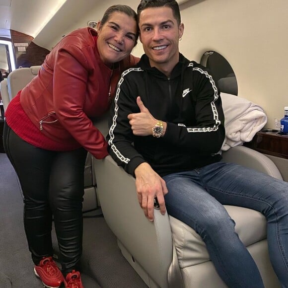 Cristiano Ronaldo avec sa mère Maria Dolores dos Santos Aveiro le 3 décembre 2019.