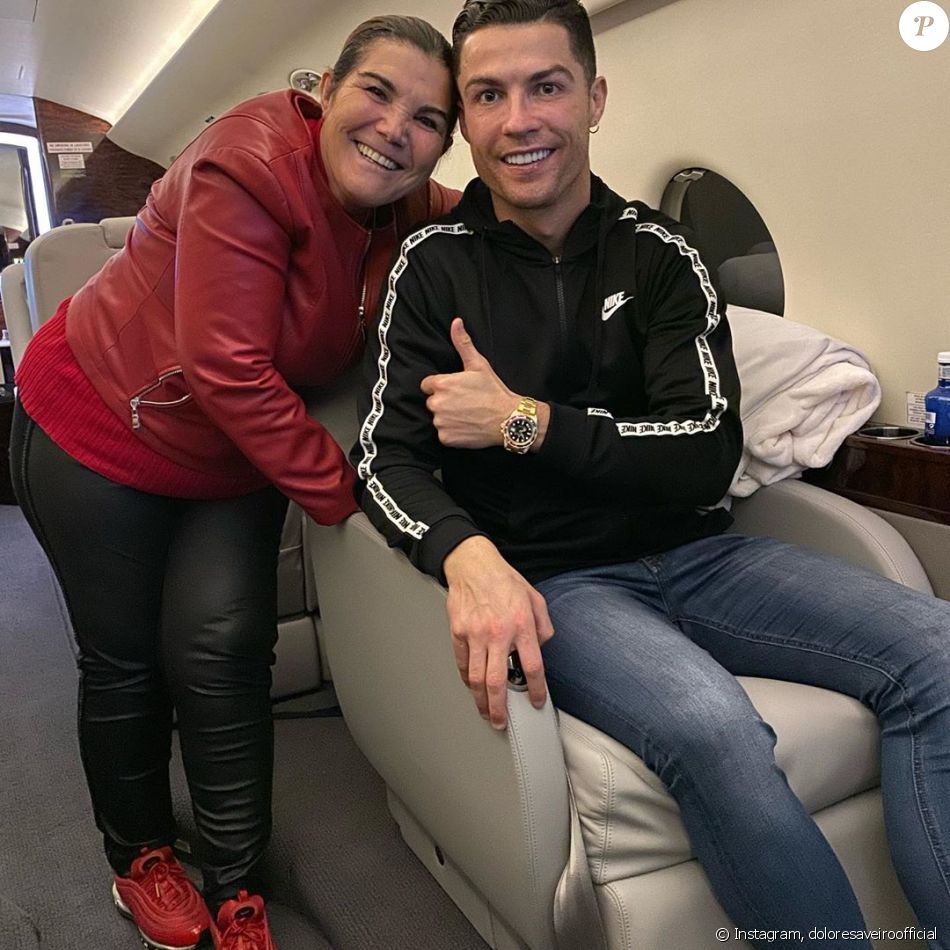 Cristiano Ronaldo avec sa mère Maria Dolores dos Santos Aveiro le 3 décembre 2019.
