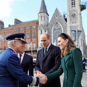 Le prince William, duc de Cambridge, et Catherine (Kate) Middleton, duchesse de Cambridge, assistent à une cérémonie commémorative de dépôt de couronnes au Garden of Remembrance à Dublin, Irelande, le 3 mars 2020, pour une visite officielle de 3 jours.