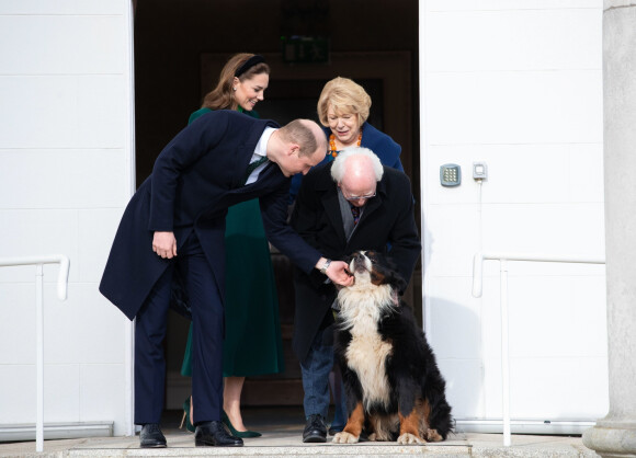 Le président irlandais Michael D.Higgins et sa femme Sabina Coyne, reçoivent le prince William, duc de Cambridge, et Catherine (Kate) Middleton, duchesse de Cambridge, à la résidence présidentielle officielle Aras an Uachtarain à Dublin, Irelande, le 3 mars 2020, pour une visite officielle de 3 jours.