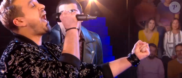 Enzo et Emmanuel s'affrontent lors des battles de The Voice 2020 - Talents de Lara Fabian. Emission du 14 mars 2020, TF1