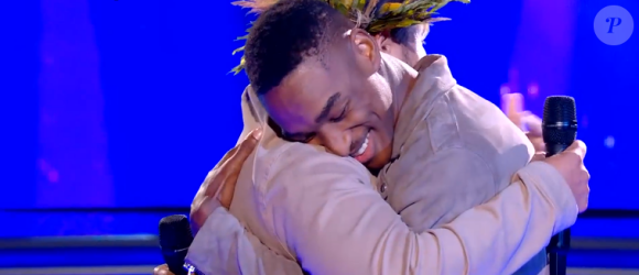 Abi et Raimana s'affrontent lors des battles de The Voice 2020 - Talents de Pascal Obispo. Emission du 14 mars 2020, TF1