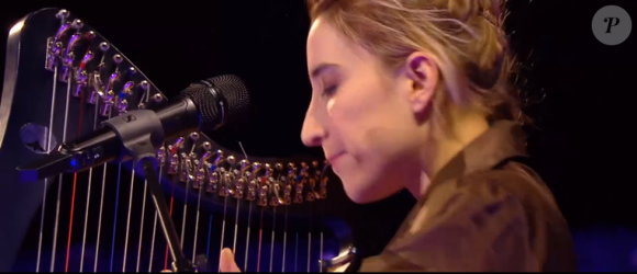 Gustine et Maxim s'affrontent lors des battles de The Voice 2020 - Talents de Lara Fabian. Emission du samedi 14 mars 2020, TF1
