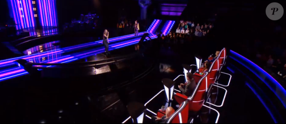 Gustine et Maxim s'affrontent lors des battles de The Voice 2020 - Talents de Lara Fabian. Emission du samedi 14 mars 2020, TF1
