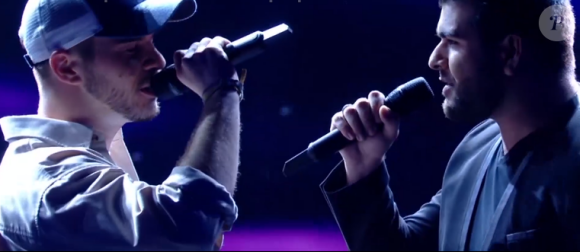 Antony et Julian s'affrontent lors des battles de The Voice 2020 - Talents de Marc Lavoine. Emission du samedi 14 mars 2020, TF1