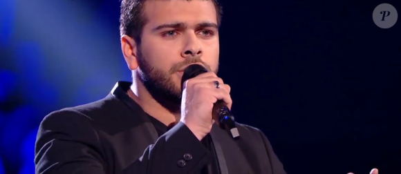 Antony et Julian s'affrontent lors des battles de The Voice 2020 - Talents de Marc Lavoine. Emission du samedi 14 mars 2020, TF1