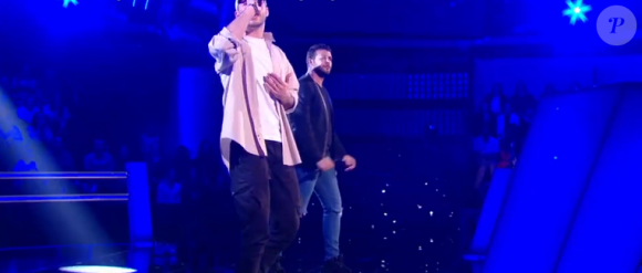 Antony et Julian s'affrontent lors des battles de The Voice 2020 - Talents de Marc Lavoine. Emission du samedi 14 mars 2020, TF1