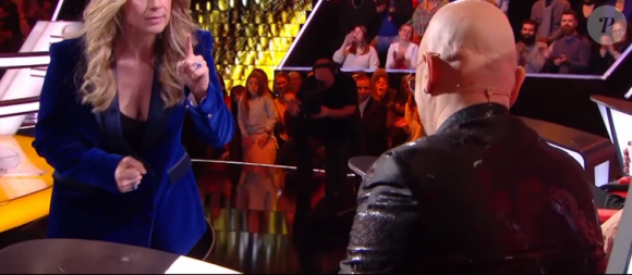 Lara Fabian et Pascal Obispo en plein désaccord lors des battles de The Voice 2020 - Emission du samedi 14 mars 2020, TF1
