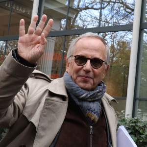 Fabrice Luchini - Arrivées des people à l'enregistrement de l'émission ' Vivement Dimanche ' au studio Gabriel à Paris le 13 novembre 2019