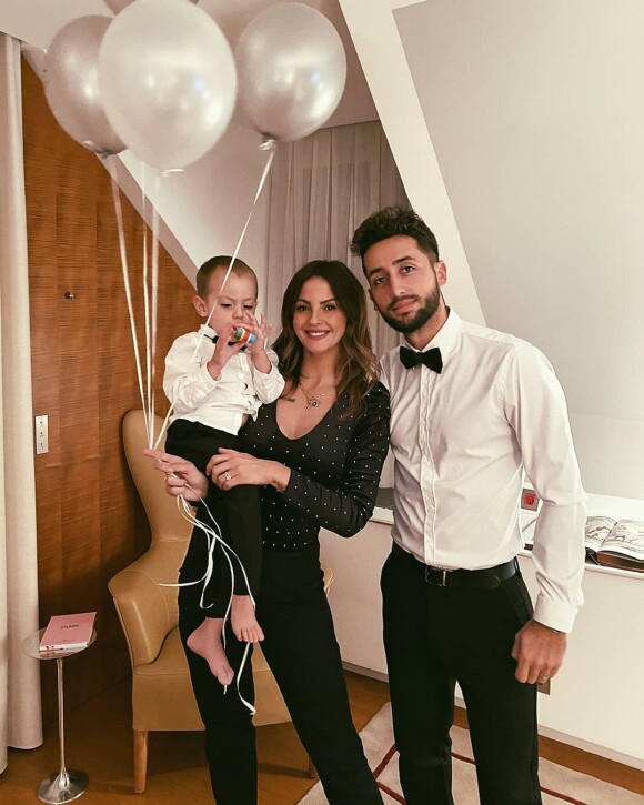 Julia Flabat, son amoureux Eddy et leur fils Edan sur Instagram.