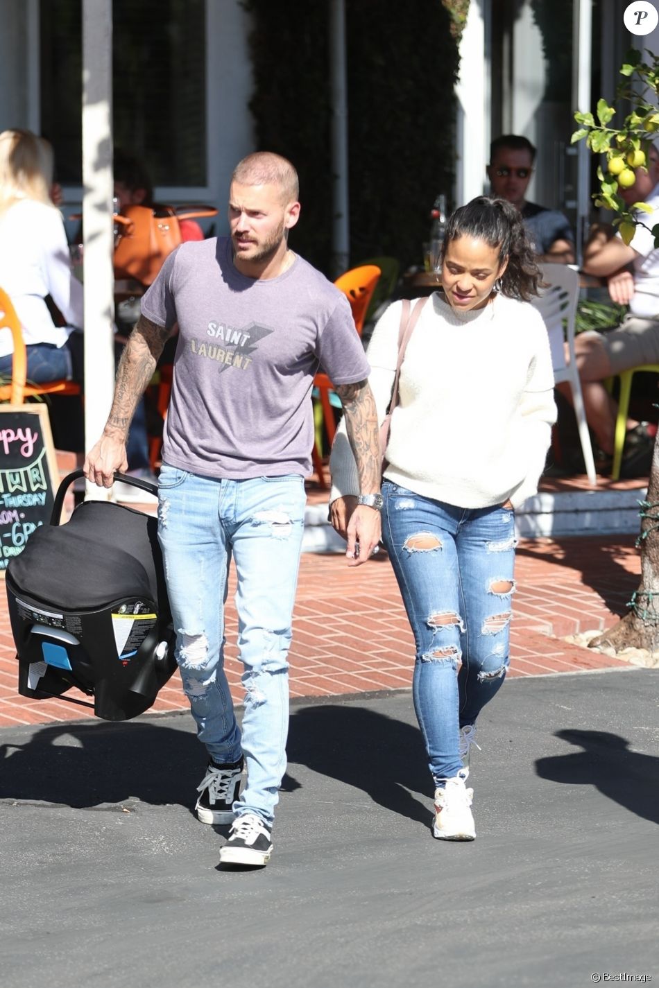 Matt Pokora et sa compagne Christina Milian se baladent avec leur fils