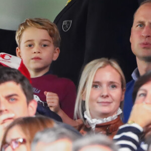 Le prince William, duc de Cambridge, Catherine (Kate) Middleton, duchesse de Cambridge et leurs enfants, le prince George et la princesse Charlotte, assistent à un match de Premier League opposant Norwich City à Aston Villa au stade Carrow Road, à Norwich, Royaume Uni, le 5 octobre 2019. Aston Villa a gagné 5-1.