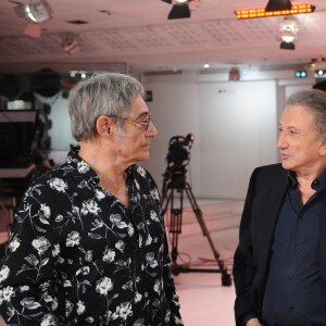 Exclusif - Gerard Lanvin, Michel Drucker et Daniel Guichard - Enregistrement de l'émission ' Vivement Dimanche Prochain ' au studio Gabriel . Diffusion le 22/03/2020 sur France 2 . © Guillaume Gaffiot / Bestimage