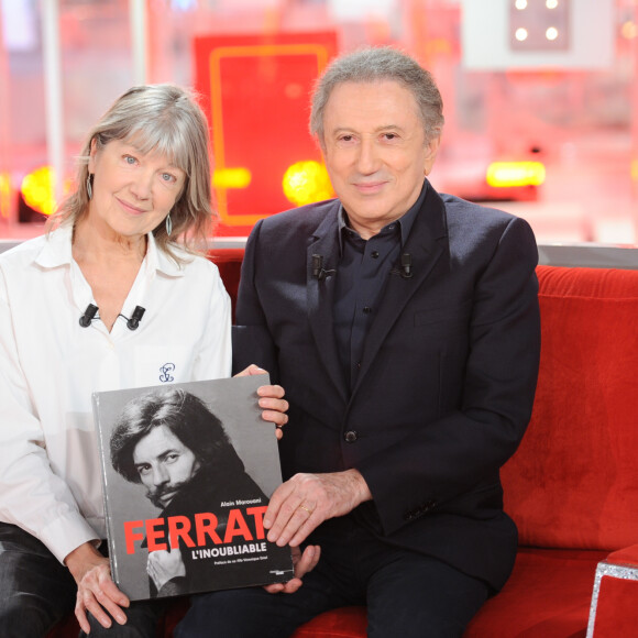 Exclusif - Véronique Estel et Michel Drucker - Enregistrement de l'émission "Vivement Dimanche" Spéciale Jean Ferrat au studio Gabriel . Diffusion le 22/03/2020 sur France 2 . © Guillaume Gaffiot / Bestimage