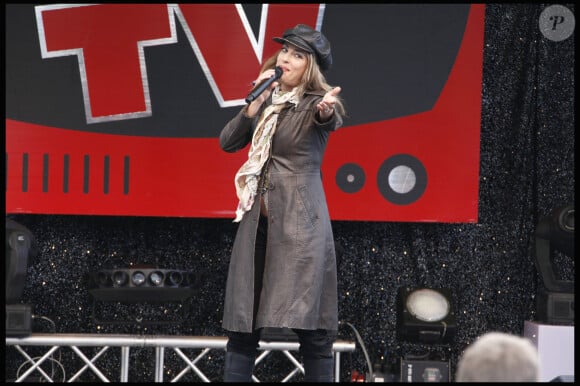 Eve Angeli comédienne, chanteuse et maintenant humoriste. Foire du Dauphiné à Romans. Le 26 septembre 2010.