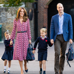 Le prince William et Catherine Kate Middleton, duchesse de Cambridge, emmènent leur fille la princesse Charlotte de Cambridge avec leur fils le prince George à l'école "Thomas's Battersea" le jour de la rentrée scolaire, le 5 septembre 2019.