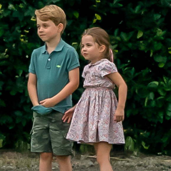 Le prince George de Cambridge et sa soeur la princesse Charlotte de Cambridge lors d'un match de polo de bienfaisance King Power Royal Charity Polo Day à Wokinghan, comté de Berkshire, Royaume Uni, le 10 juillet 2019.