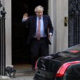 Le Premier ministre britannique Boris Johnson quitte le 10 Downing Street, en pleine période de confinement à cause de l'épidémie de coronavirus (Covid-19). Le 25 mars 2020.