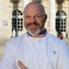 Exclusif - Le médiatique chef Philippe Etchebest ("Cauchemar en cuisine", "Top chef") pose dans son restaurant le "Quatrième Mur" le jour de son ouverture à Bordeaux le 8 Septembre 2015.