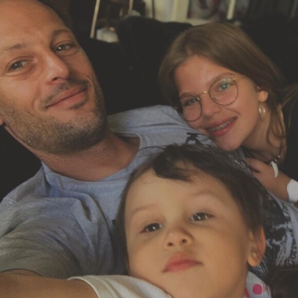 Nicolas Duvauchelle avec ses trois enfants sur Instagram, juin 2019.