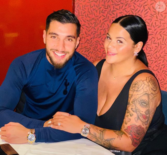 Sarah Fraisou et son petit ami Ahmed en sortie au restaurant - Instagram, 1er février 2020