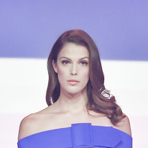 Iris Mittenaere - Défilé de mode Haute-Couture printemps-été 2020 "Jean Paul Gaultier" à Paris. Le 22 janvier 2020.