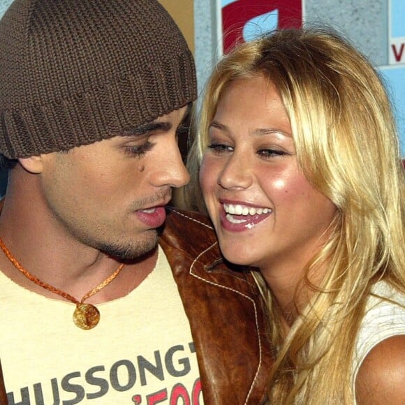 Anna Kournikova et Enrique Iglesias aux MTV Music Awards, à New York, en 2002