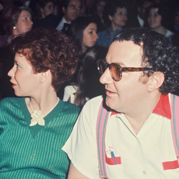 Archives - Rufus, Coluche et sa femme Véronique Colucci au Festival de Cannes. Mai 1976.