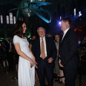 Catherine Kate Middleton, la duchesse de Cambridge, Sir David Attenborough et le directeur du Muséeum Sir Michael Dixon lors de la réouverture du Hintze Hall au Muséum d'Histoire Naturelle à Londres, le 13 juillet 2017.