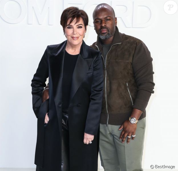 Kris Jenner et son compagnon Corey Gamble assistent au défilé Tom Ford, collection automne-hiver 2020-2021, aux Milk Studios. Hollywood, Los Angeles, le 7 février 2020.