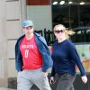 Exclusif - Amy Schumer et son mari Chris Fischer se promènent en toute décontraction dans les rues désertes de New York pendant l'épidémie de coronavirus (Covid-19), le 2 avril 2020.