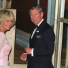 Le prince Charles et Camilla Parker Bowles lors d'un gala à Londres en 2000.