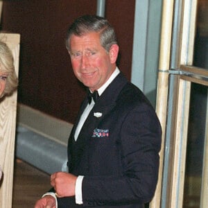 Le prince Charles et Camilla Parker Bowles lors d'un gala à Londres en 2000.