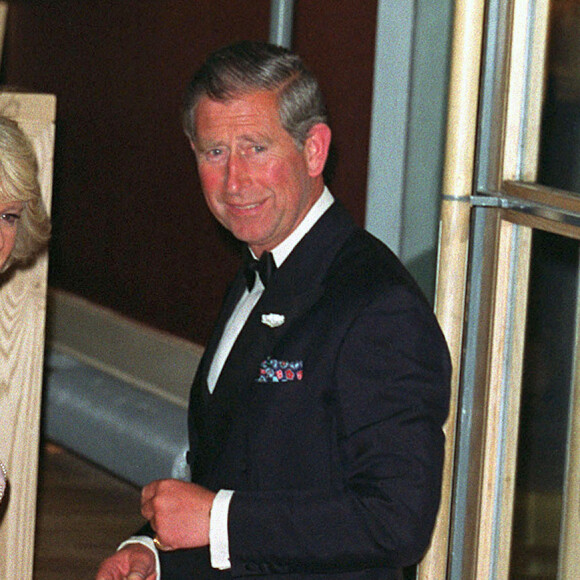 Le prince Charles et Camilla Parker Bowles lors d'un gala à Londres en 2000.