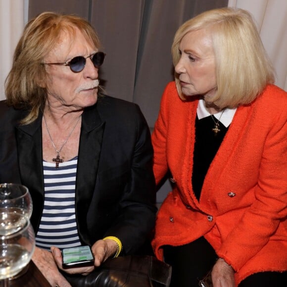 Exclusif - Michèle Torr et le chanteur Christophe se retrouvent en backstage lors du concert de Marcel Amont à l'occasion de son 90ème anniversaire à l'Alhambra à Paris le 2 avril 2019. © Cédric Perrin/Bestimage
